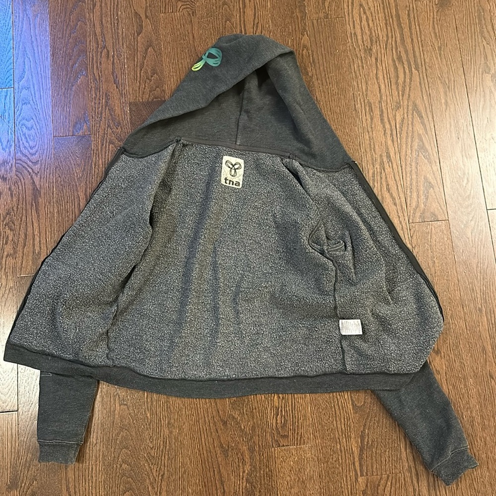 TNA Zip Up - Picture 2 of 8